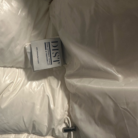 Moncler White Daos Faux-Fur Down Jacket 00 - Picture 5 of 10